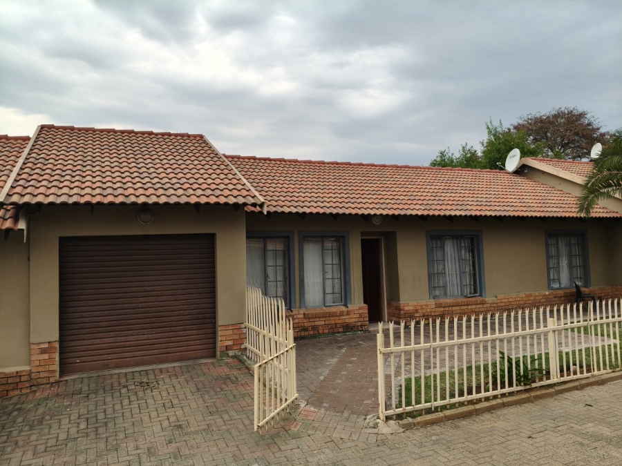 3 Bedroom Property for Sale in Oos Einde North West